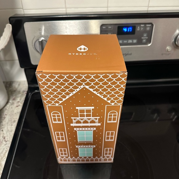 Christmas Edition Hydrojug - Picture 2 of 4